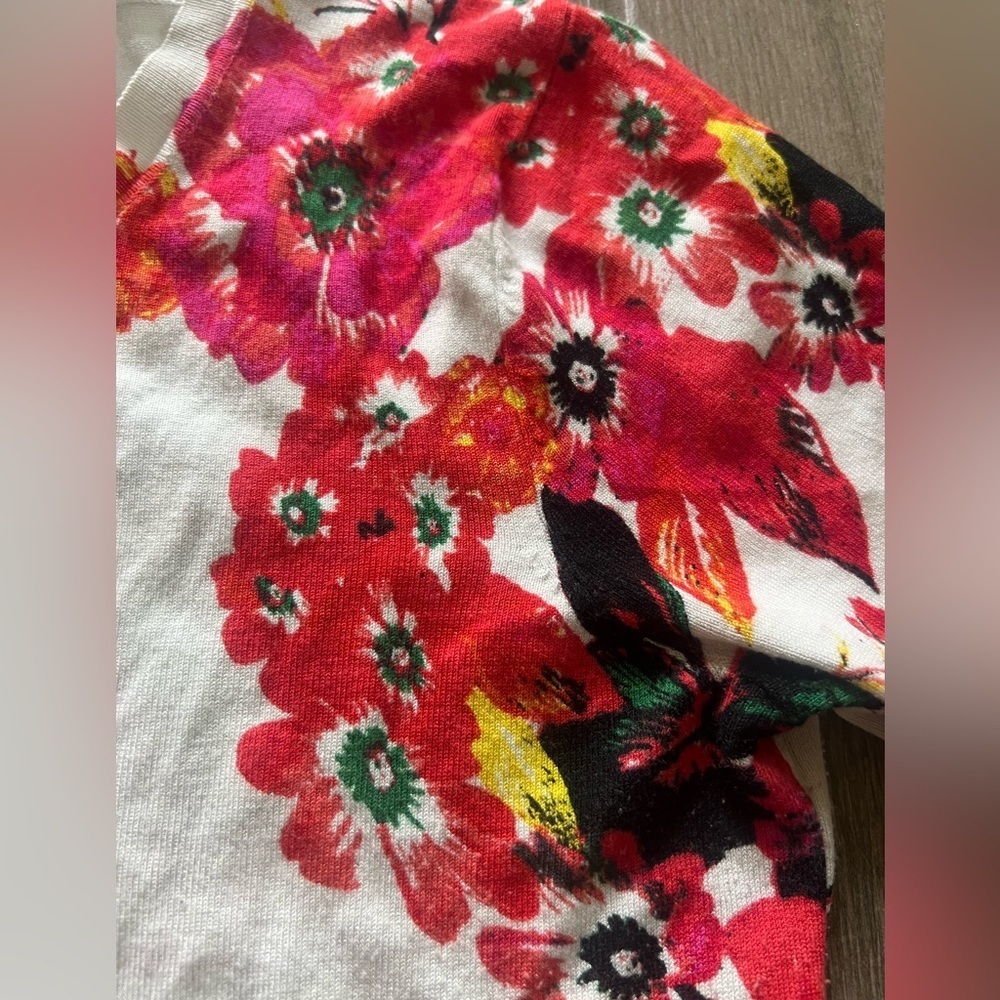 In very good condition. Soft and luxurious feel. Please check pic for details - Picture 2 of 13